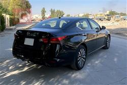 نیسان ئەلتیما